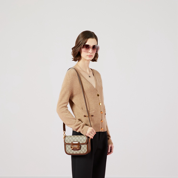 658574.HUHHG.8565.004.100.0000.Light Gucci Horsebit 1955 mini bag